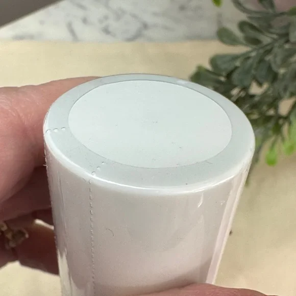 Jordan Samuel Skin Hydrate Facial Serum NEW - Picture 2 of 4